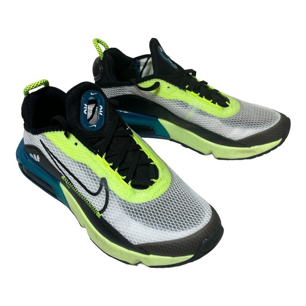 Nike Air Max 2090 Special Edition Glow In the Dark Galaxy Kids 7Y or Women's 8.5 - Picture 3 of 7